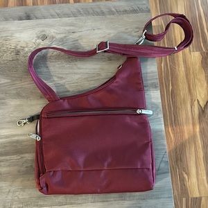 Crossover bag. Travelon brand